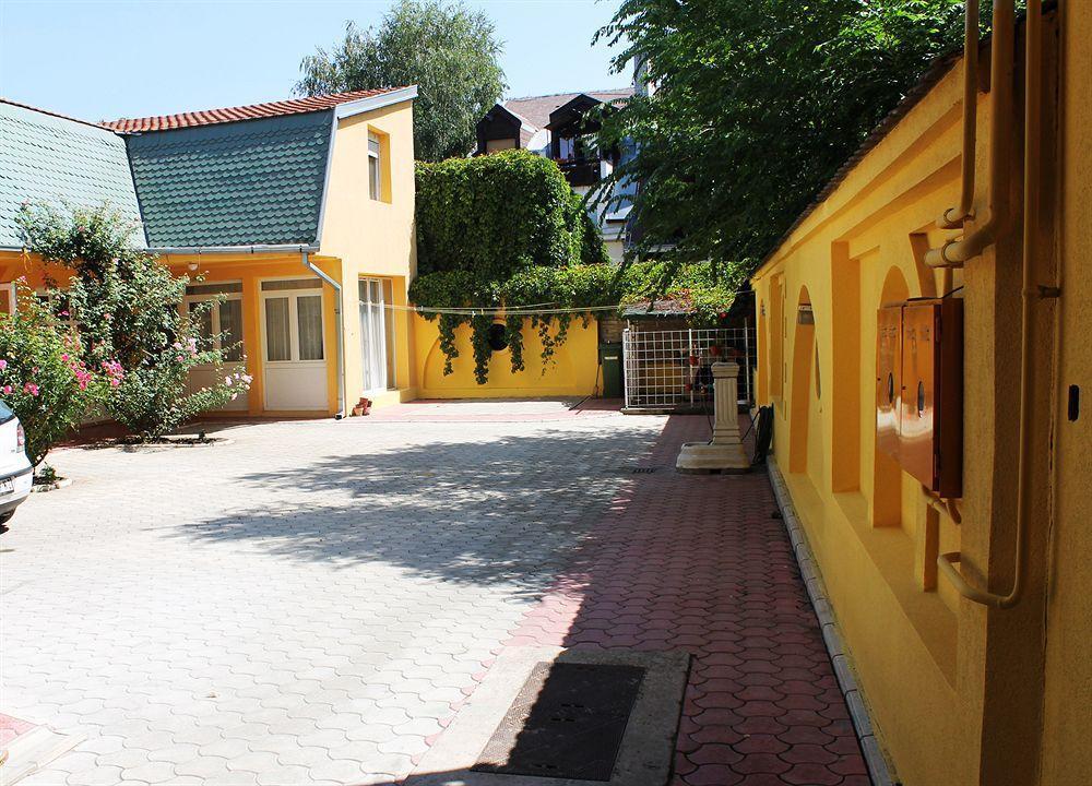 Vila Ile De France Nowy Sad Zewnętrze zdjęcie
