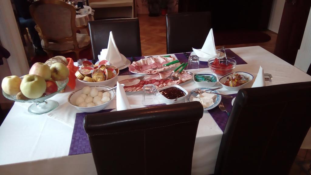 Vila Ile De France Nowy Sad Zewnętrze zdjęcie
