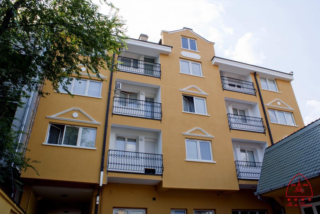 Vila Ile De France Nowy Sad Zewnętrze zdjęcie