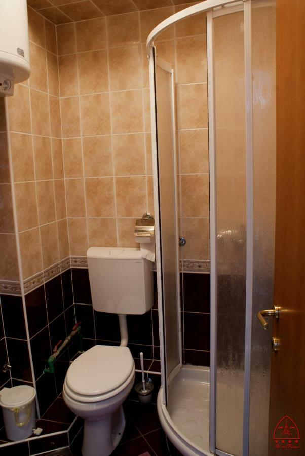 Vila Ile De France Nowy Sad Zewnętrze zdjęcie