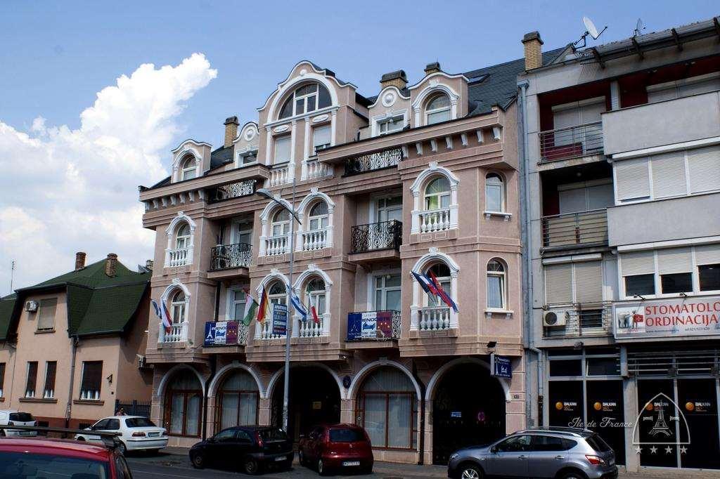 Vila Ile De France Nowy Sad Zewnętrze zdjęcie